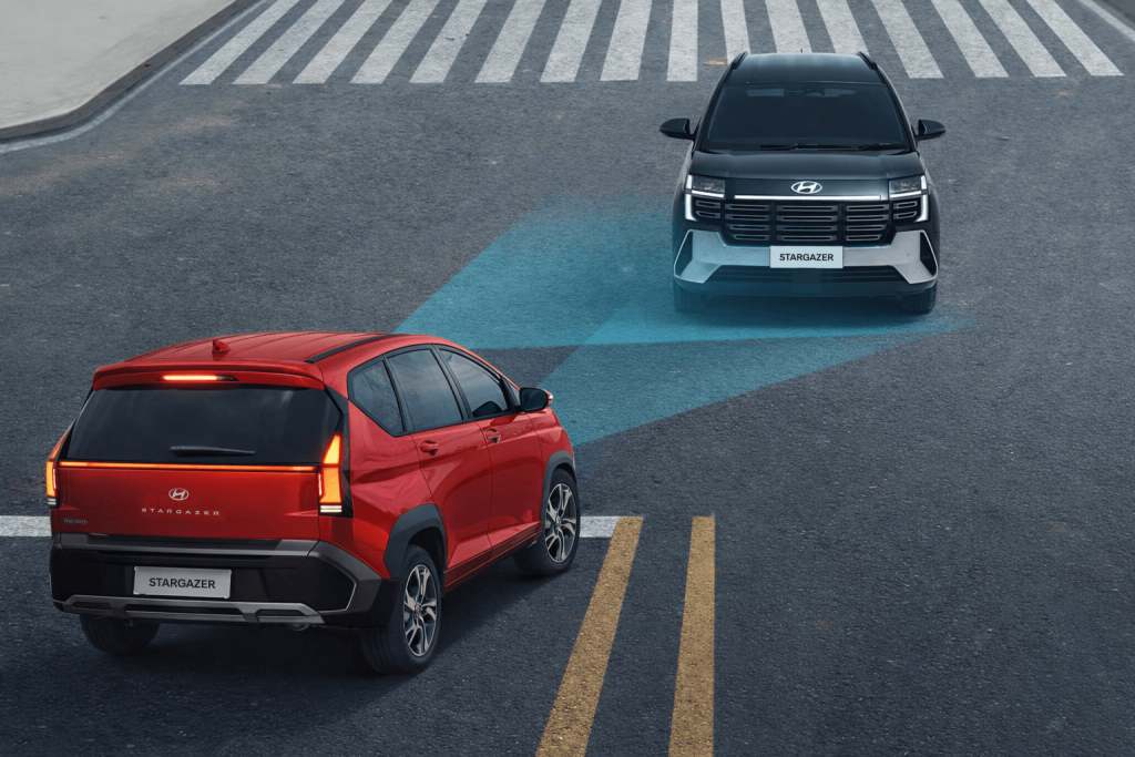 Hỗ trợ phòng tránh va chạm phía trước